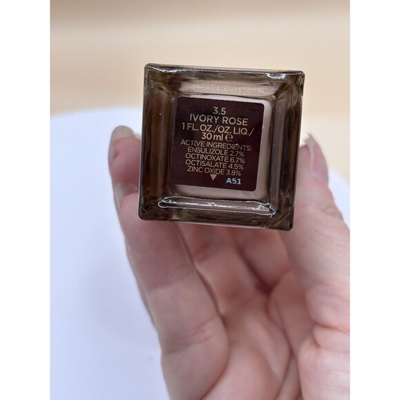 TOM FORD SHADE AND ILLUMINATE Ivory Rose 3.5 SOFT RADIANCE FOUNDATION  New - Picture 4 of 4